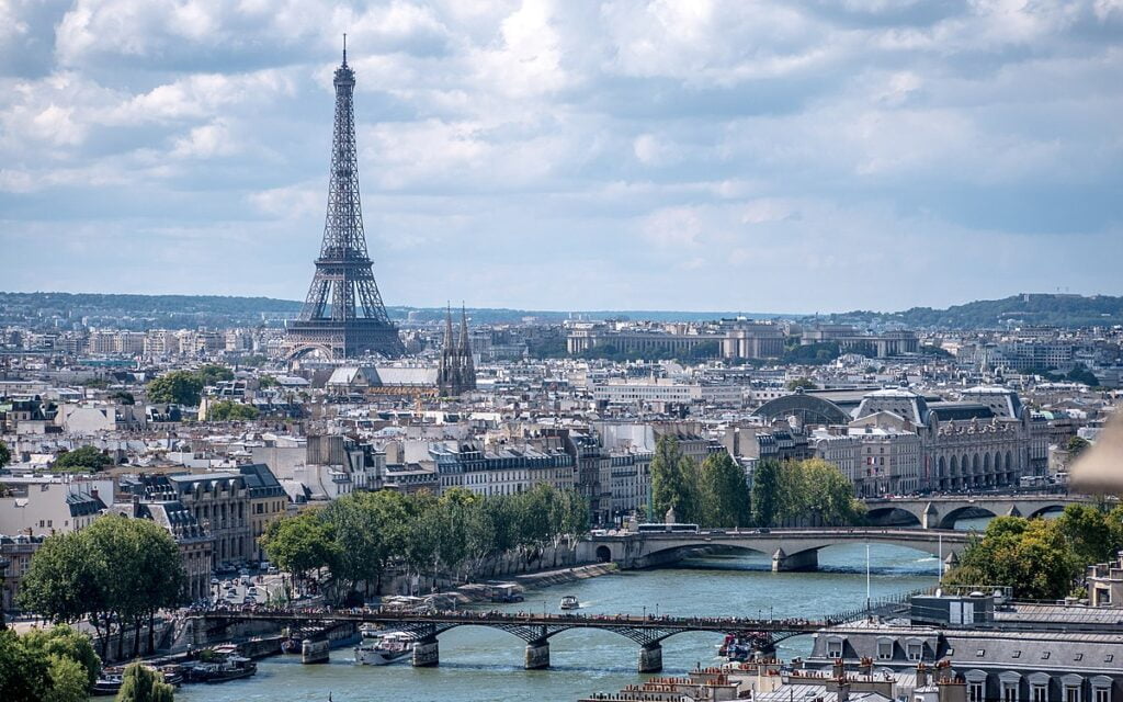 La Tour Eiffel vue de la Tour Saint Jacques Paris aout 2014 2